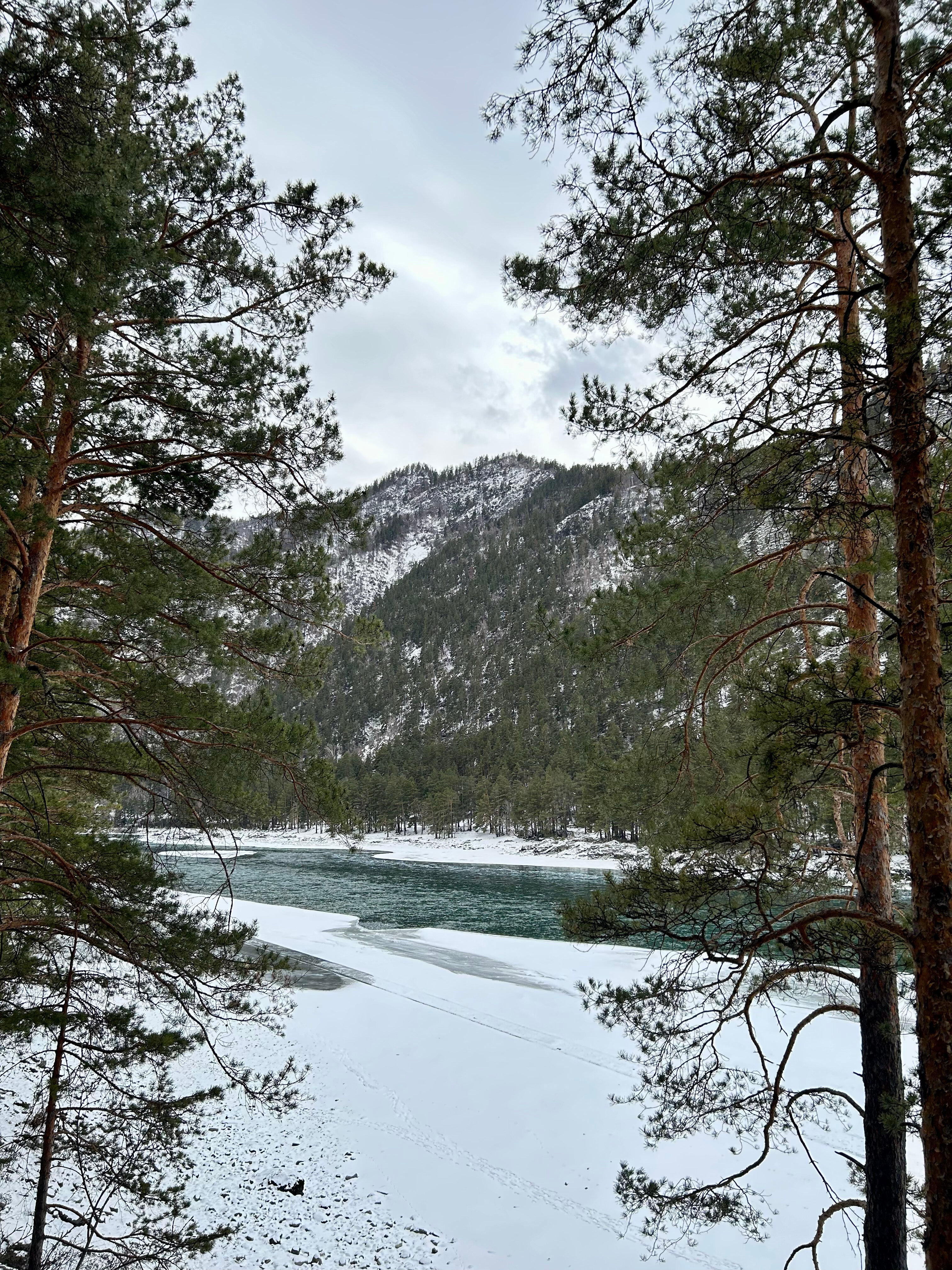 Фото Дом у реки