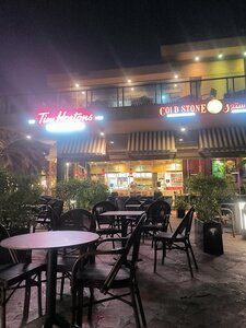 Tim Hortons (288/4, Al Corniche Street, Majaz 2, Al Majaz), coffee shop