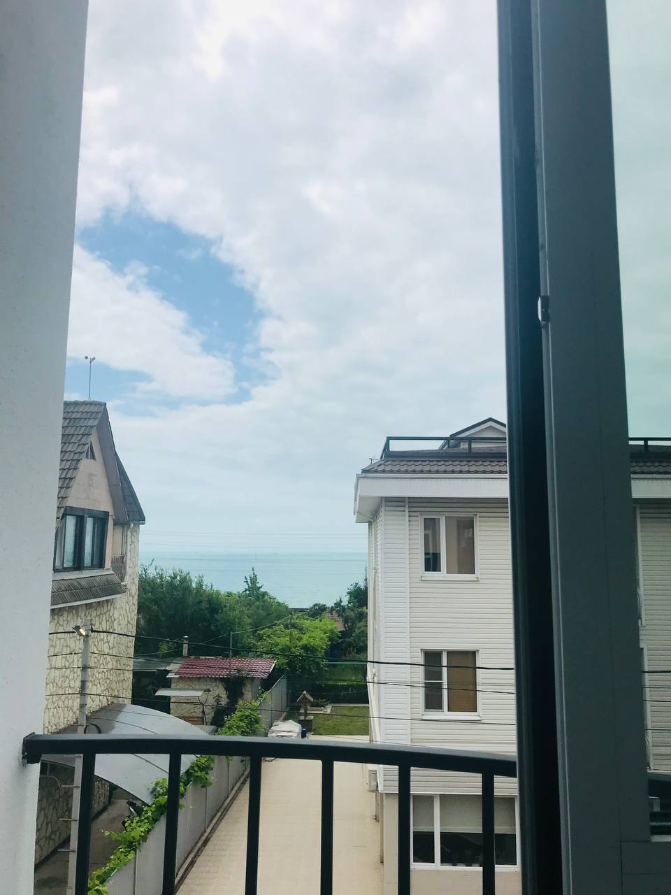 Фото МореСолнцеАпарт на улице Прибрежная 10