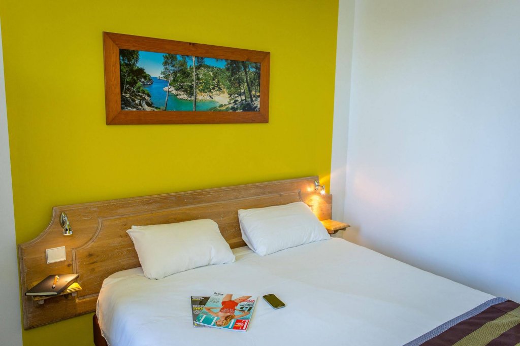 Фото LIFE Marseille VP Hotel