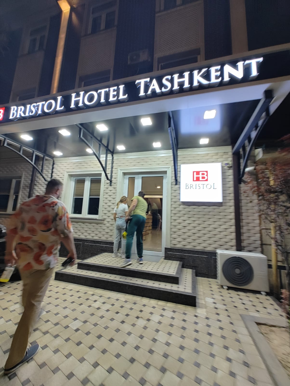 Фото Bristol Hotel Tashkent
