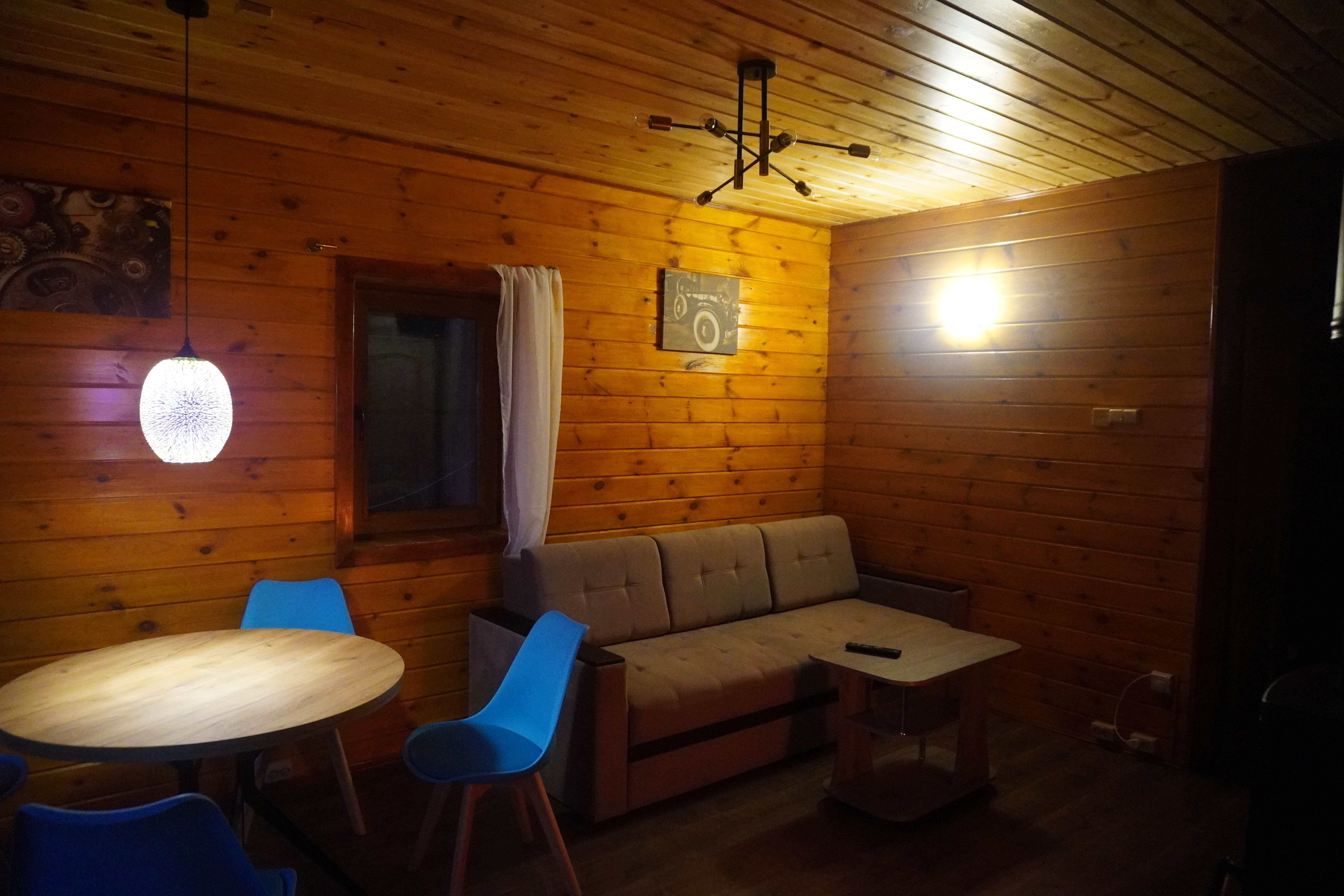 Фото Домик на горке