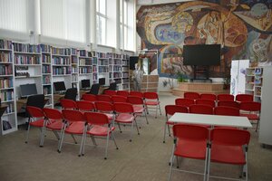 Municipal state institution of culture Petrovskaya centralized library system (ploshchad 50 let Oktyabrya No:10, Svetlograd), kütüphaneler  Svetlograd'dan