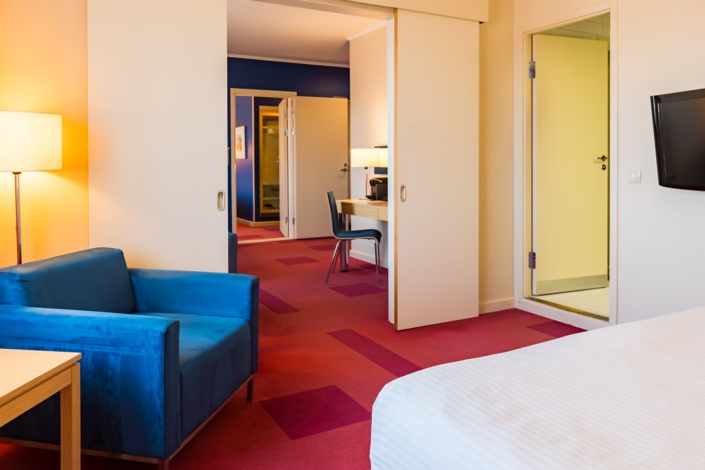 Фото Cosmos Saint-Petersburg Pulkovskaya Hotel