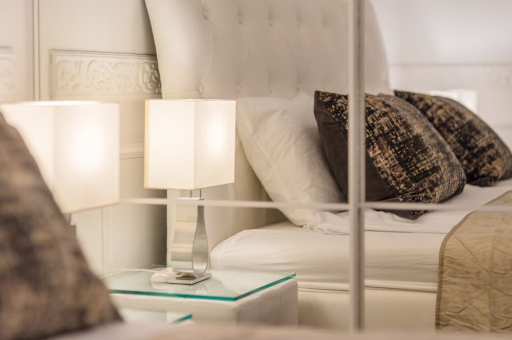 Фото Music Academy Bedroom Suite Café Vian Apartman Kft