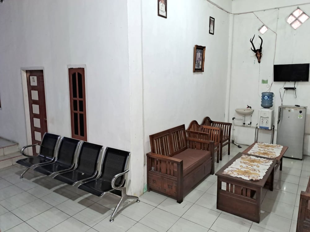 Фото Oyo 92596 Al-razzaq Guest House