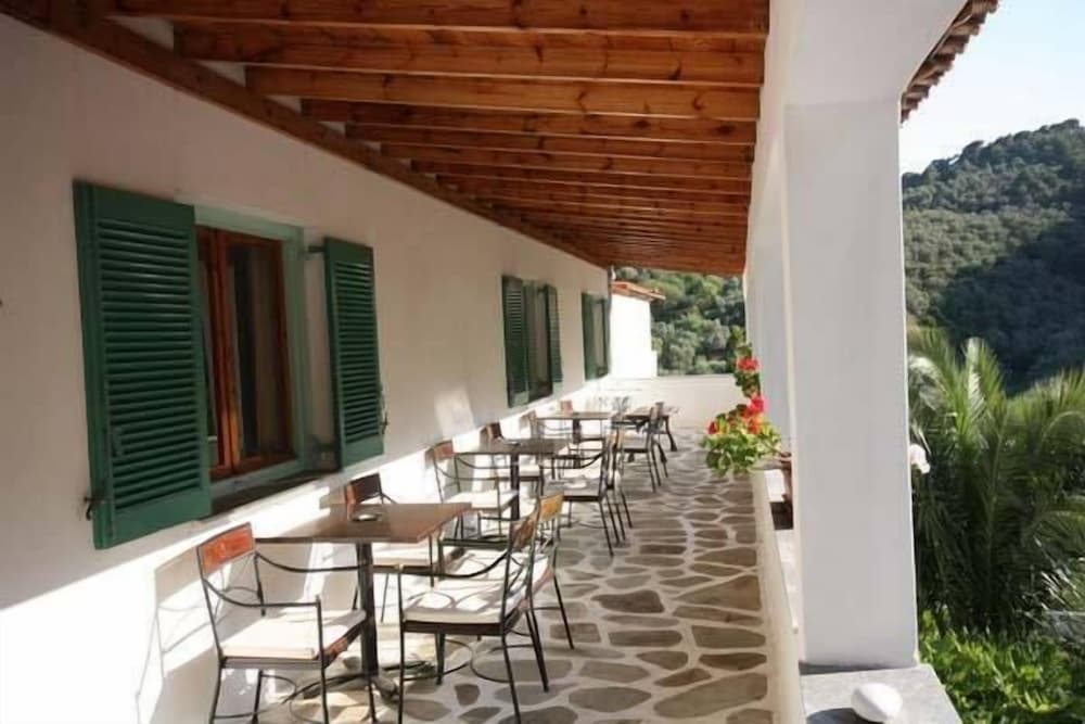 Фото Villa Meroulas