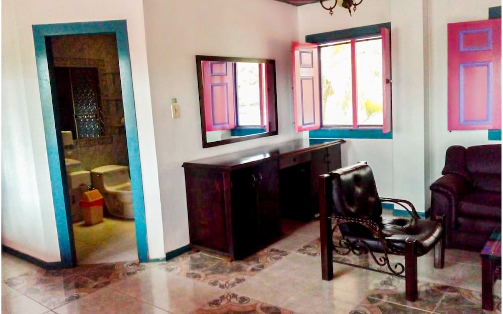 Фото On Vacation Karlaká