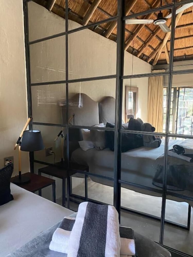 Фото Four20 Bespoke Hotel