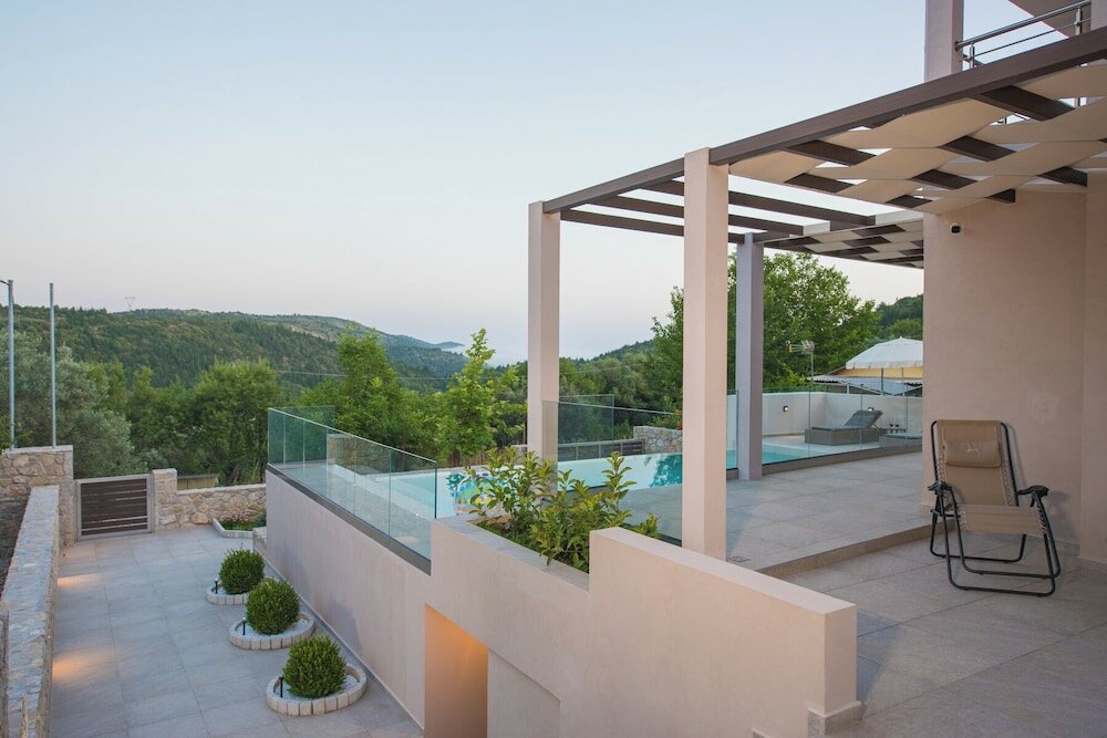 Фото Tony's villa with private pool