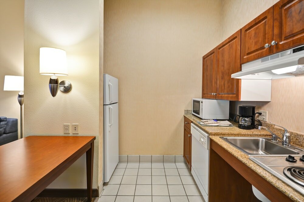 Фото Homewood Suites by Hilton Oakland Waterfront