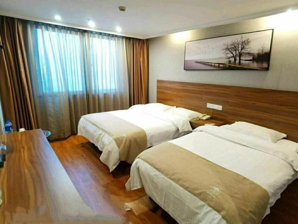 Фото GreenTree Inn Chongqing Longhu Times Tianjie Xietaizi Subway Station Hotel