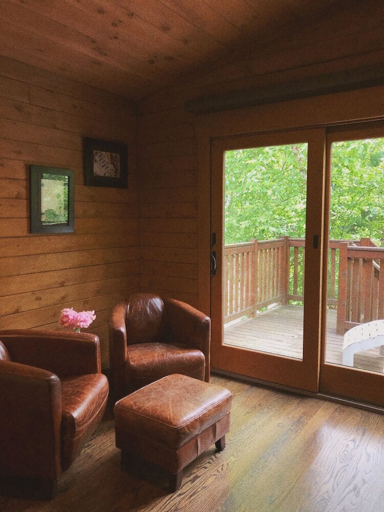 Фото Chatfield Hollow Inn