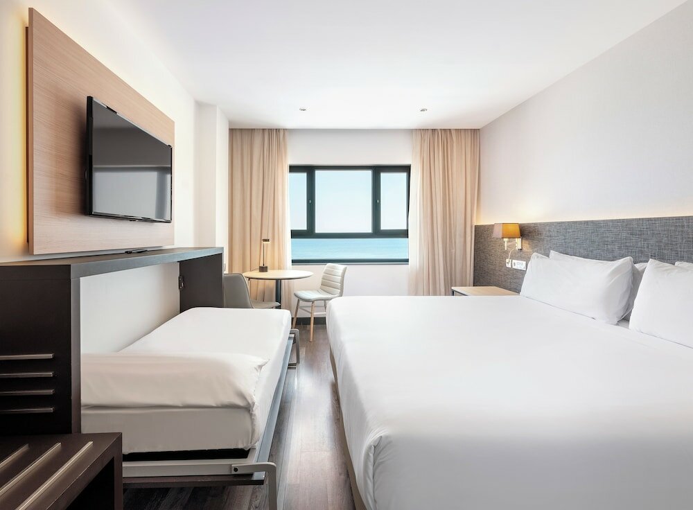 Фото Hotel Cádiz Paseo del Mar Affiliated by Meliá