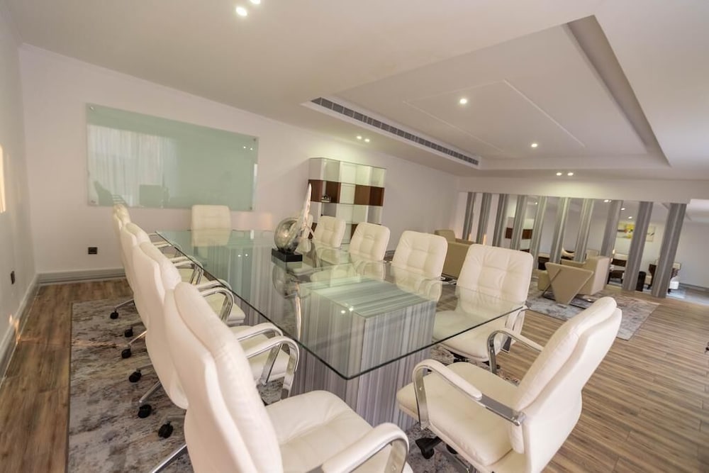 Фото Al Ammariah Hills Resort