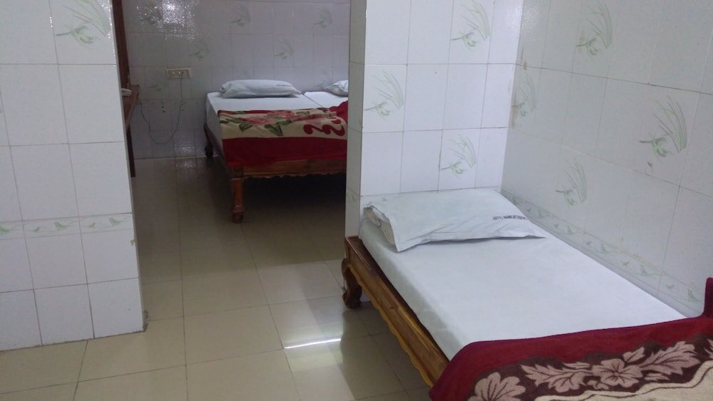 Фото Iroomz Nama Residency