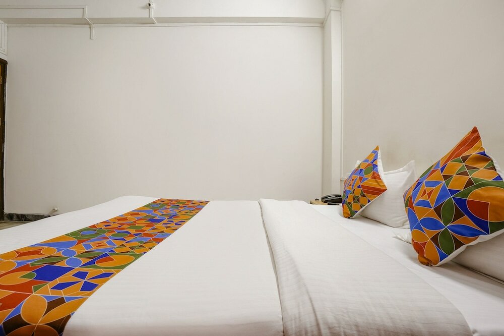 Фото Fabhotel Saubhagya Inn