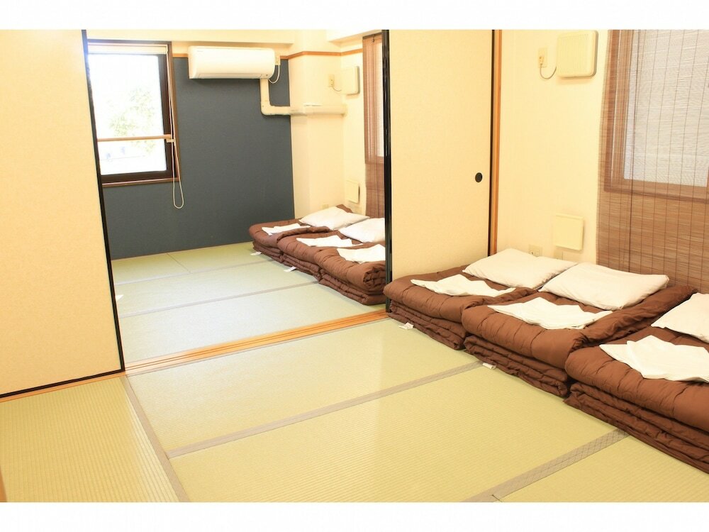 Фото T&k Hostel Kobe Sannomiya East