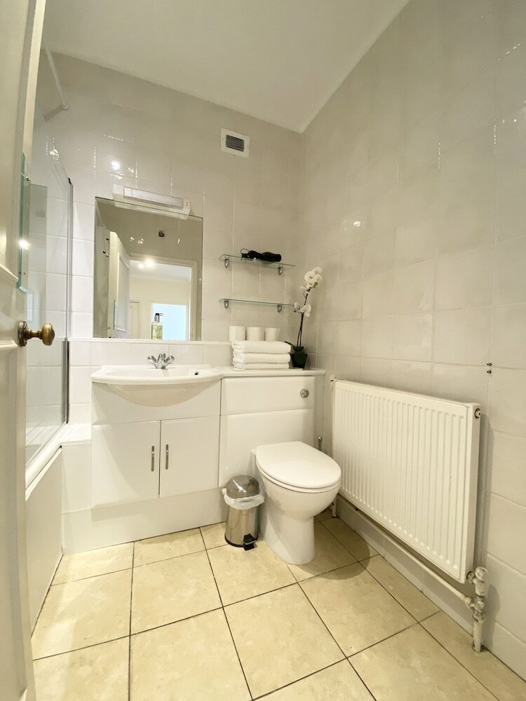 Фото Stylish Apartments next to Buckingham Palace