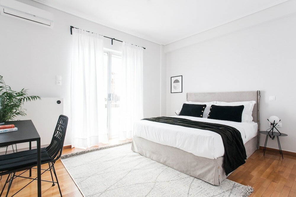 Фото Spacious Apartment near Helexpo