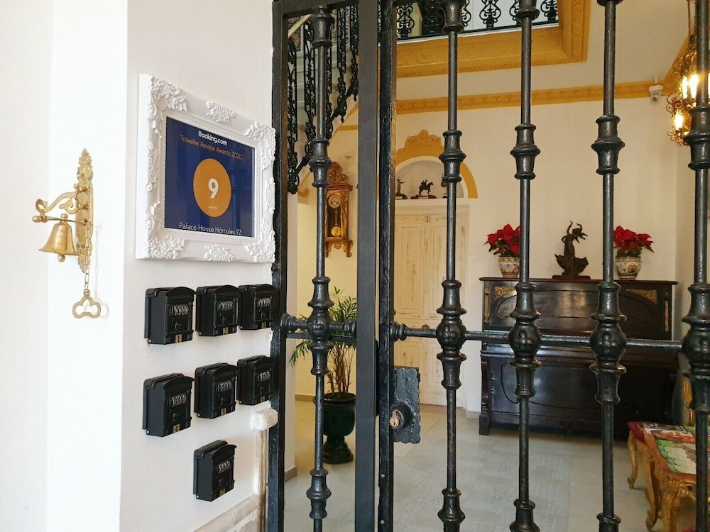 Фото Palace House Hércules 92