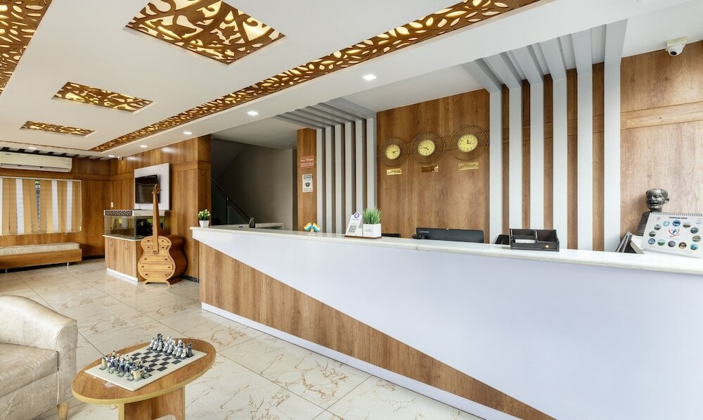 Фото Treebo Trend Four Seasons