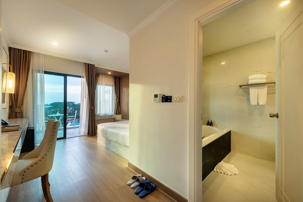 Фото Nine River Hotel