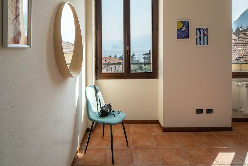 Фото Holiday Apartment 10- San Siro lake Como