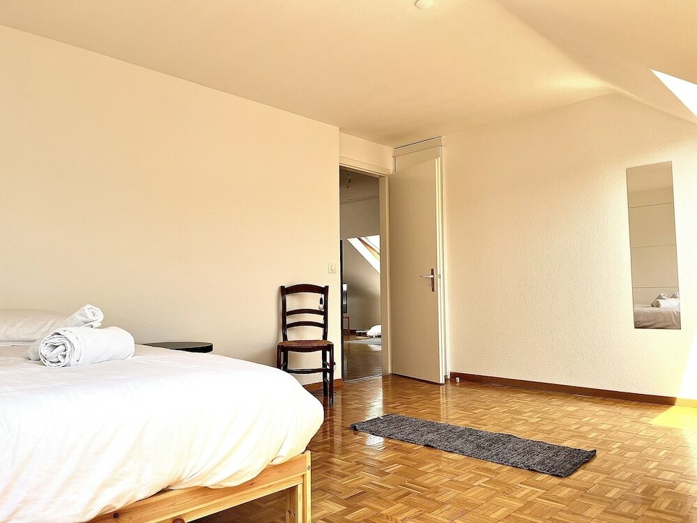 Фото Service Loft in Central Geneva
