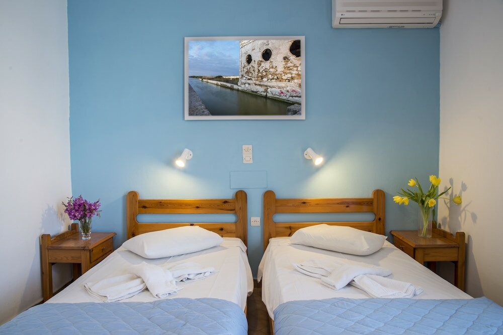 Фото Yiannis Yard Studios & Apartments