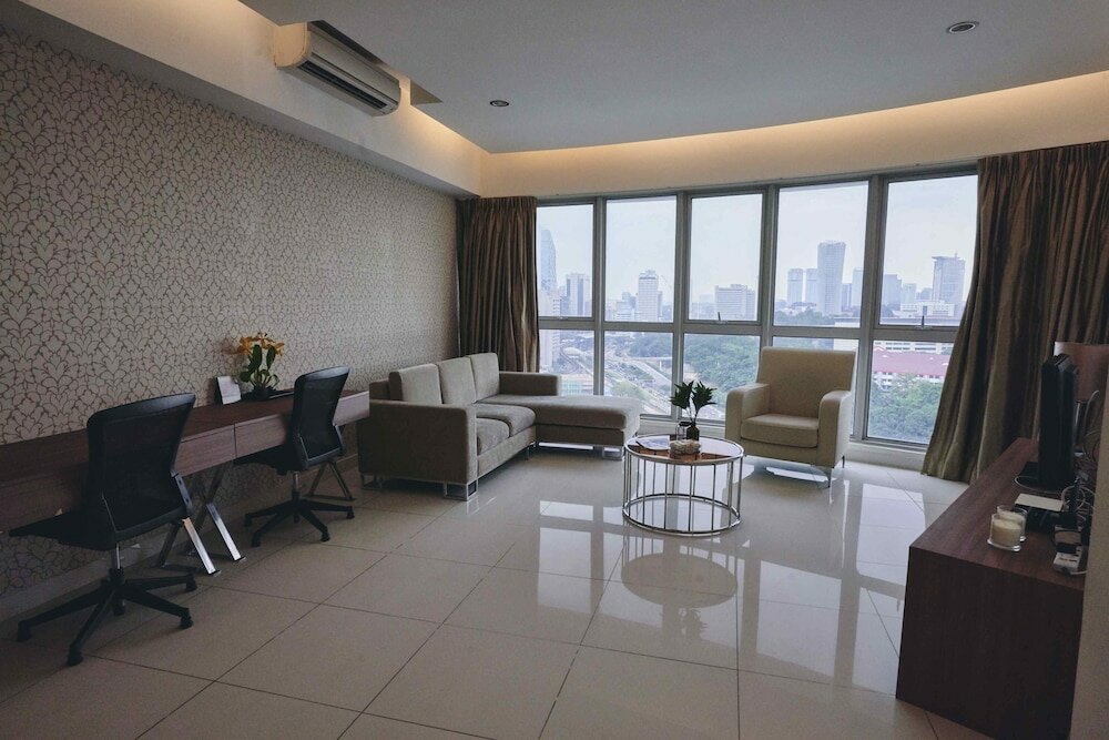 Фото Regalia Residence @ Klcc View Sky Pool by MC