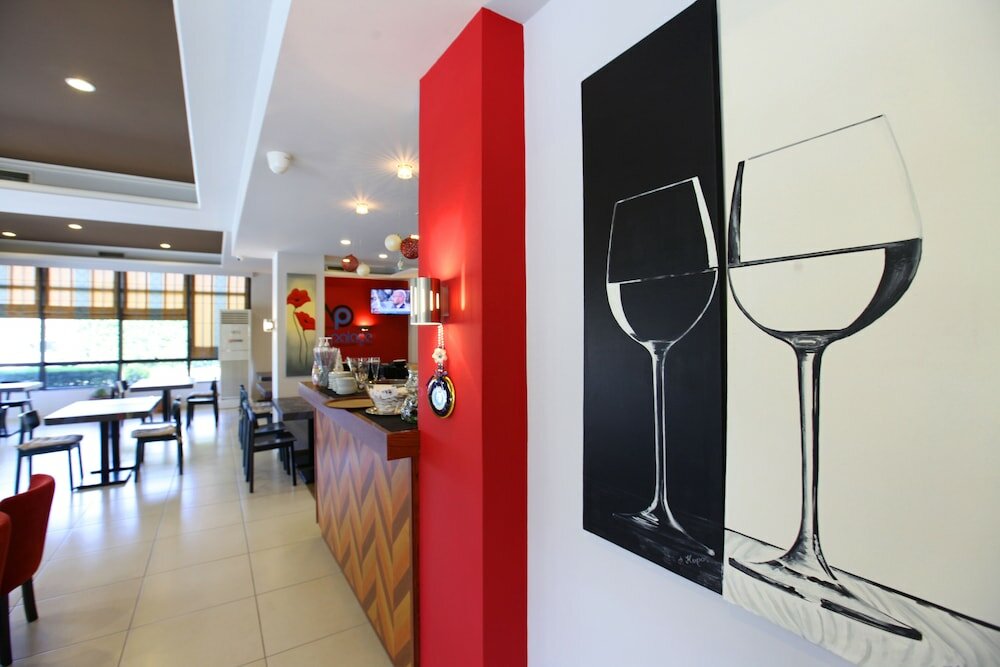 Фото White Palace Hotel