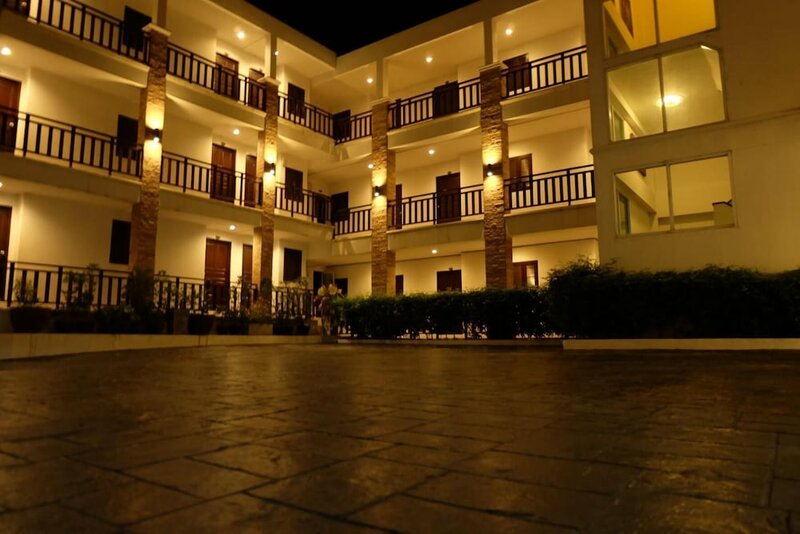 Гостиница Mm Hill Hotel в Самуи