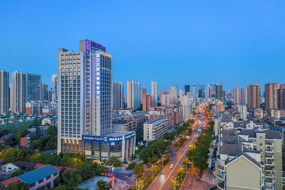 Фото Golden Tulip Wuhan Wangjiawan