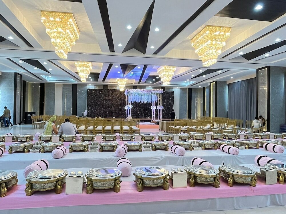 Фото Ratnapriya hotel and resort