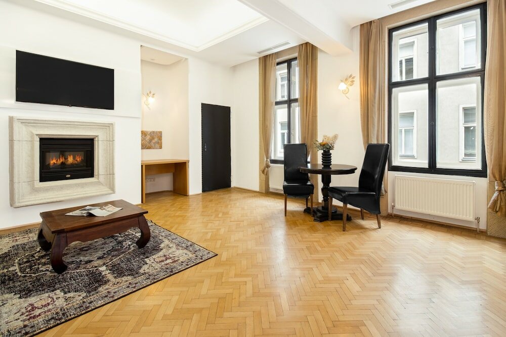 Фото Castello Apartments