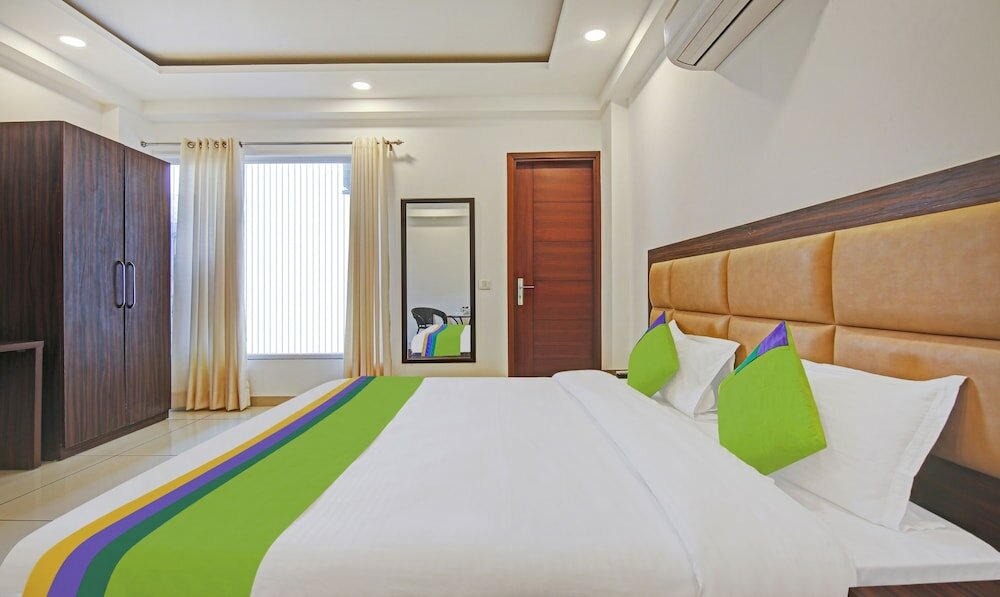 Фото Treebo Aviraj Inn