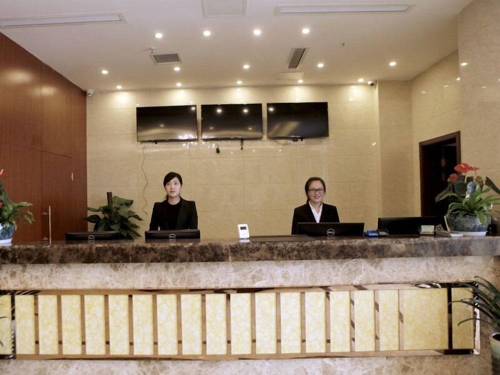 Фото GreenTree Inn Nantong ChongChuan District ZhongNan Century City Express Hotel