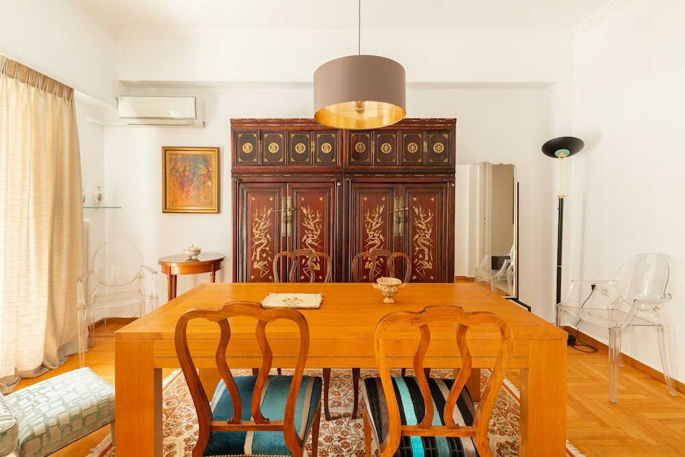 Фото Vibrant in Pangrati by Athenian Homes