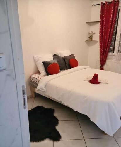 Гостиница Villa Spacieuse Paris в Стен