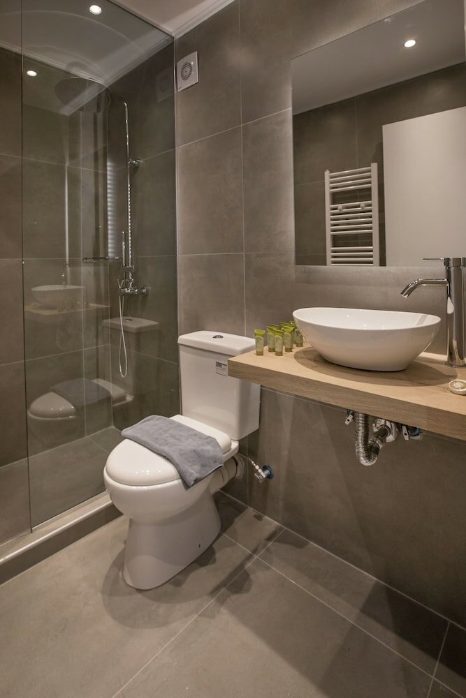 Фото Roomy & Comfortable Apt Near Acropolis by Ghh