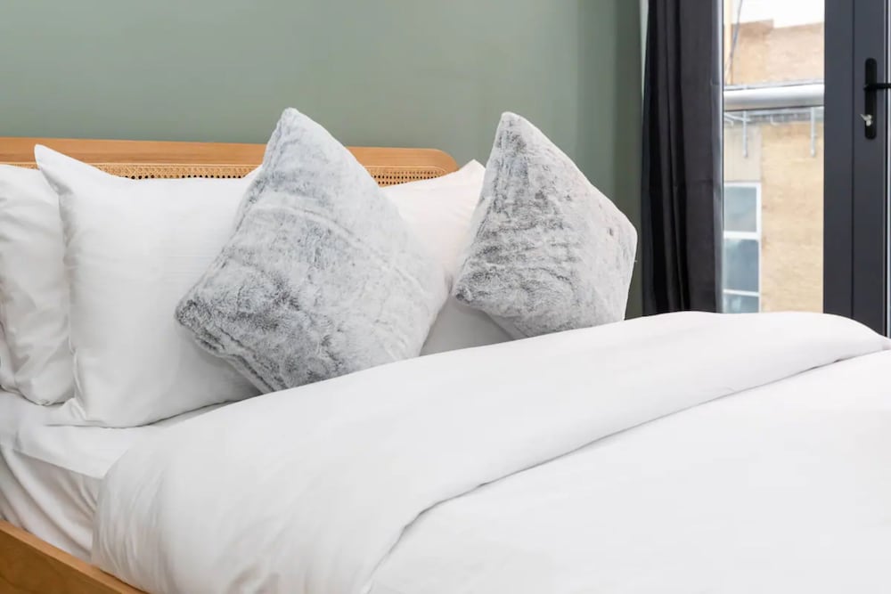 Фото Stylish & Luxurious 2 Bedroom Flat - Shoreditch