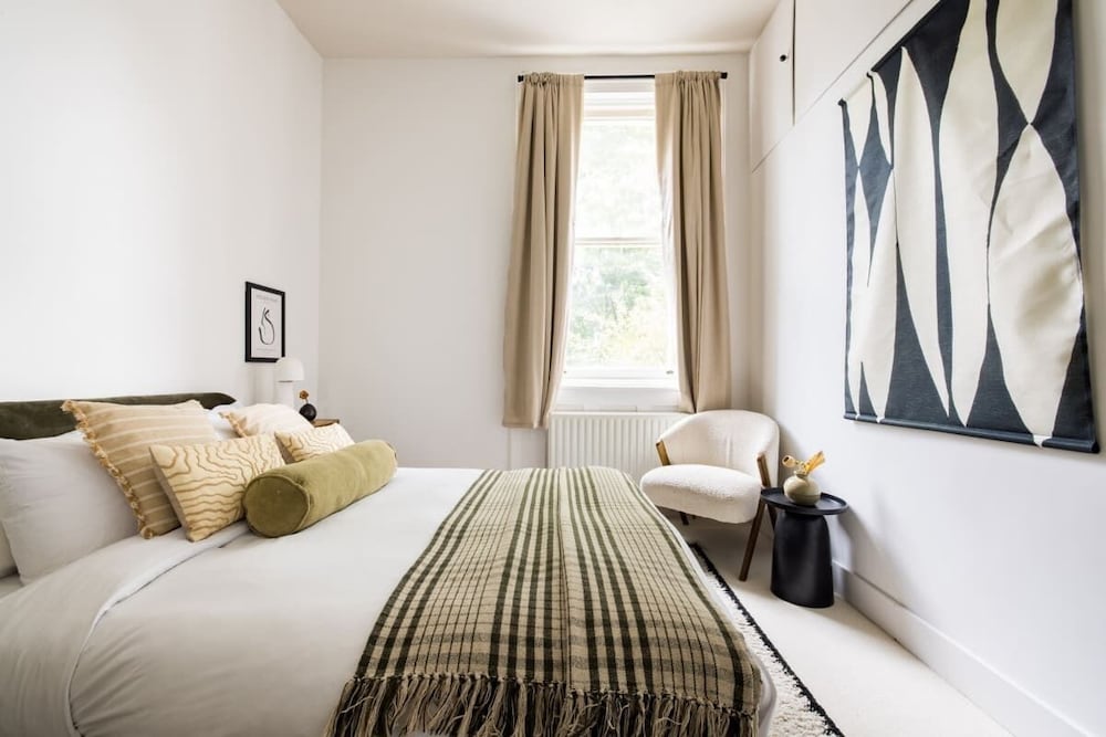 Фото The Eltham Classic - Stunning 1bdr Flat With Garden