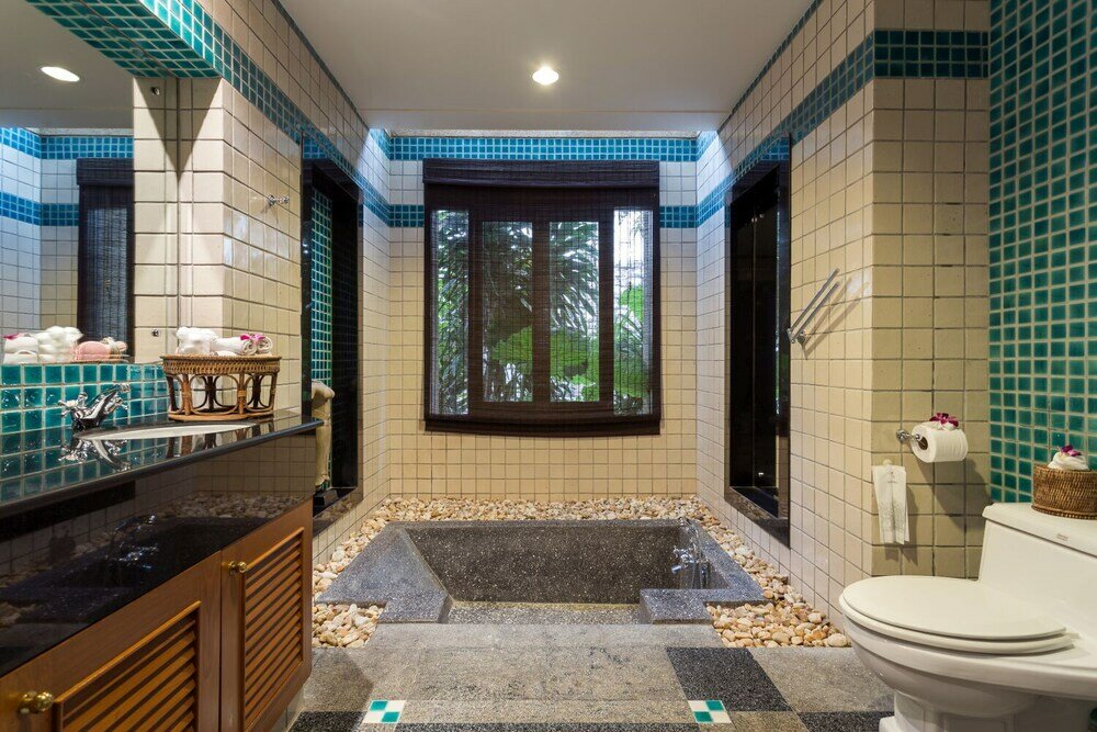 Фото Villa Baan Hen 5 Bedroom Kata Beach