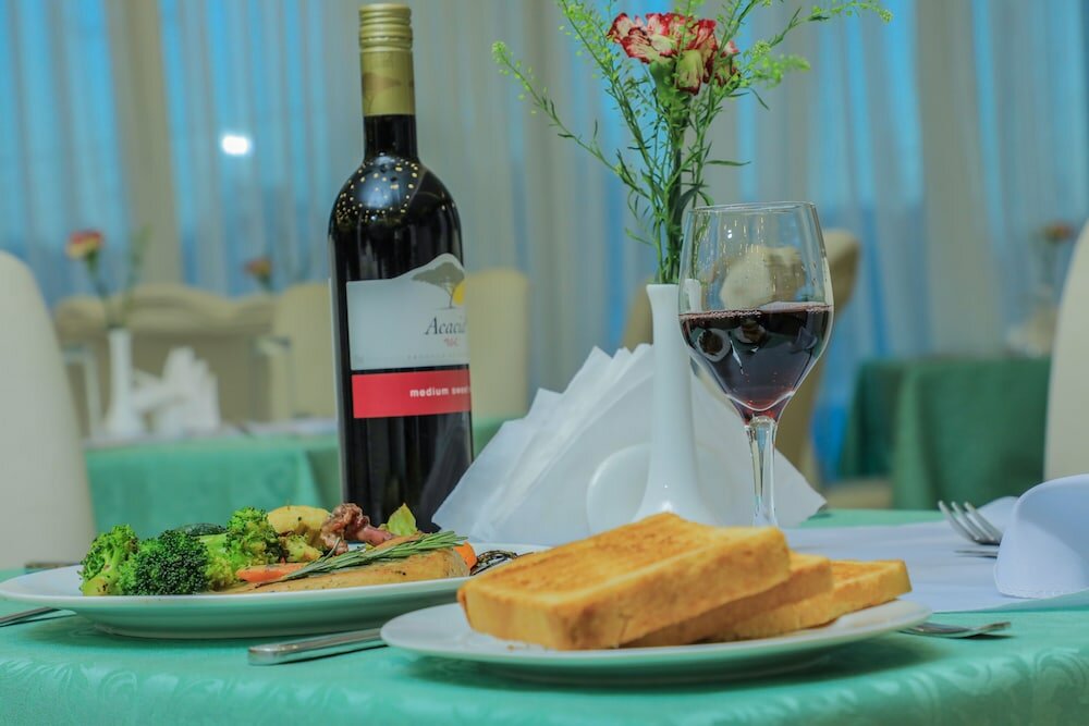 Фото Garalay Hotel