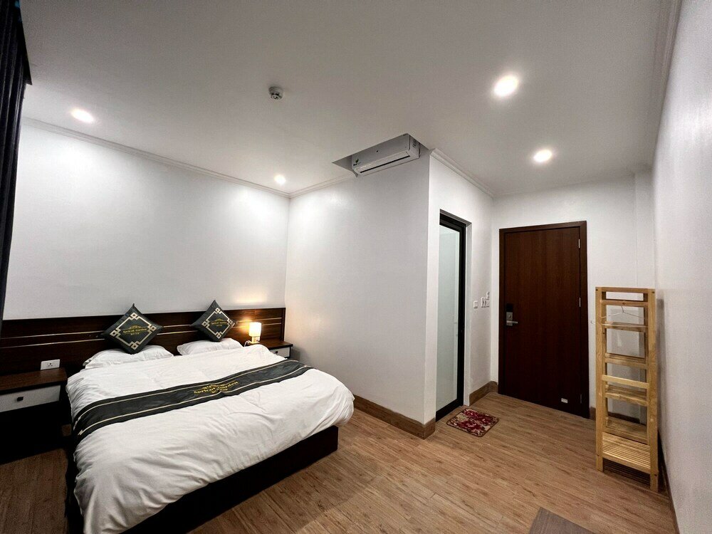 Фото Apricot Garden Hotel