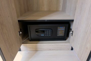 Фото Grand Hotel Clichy Paris