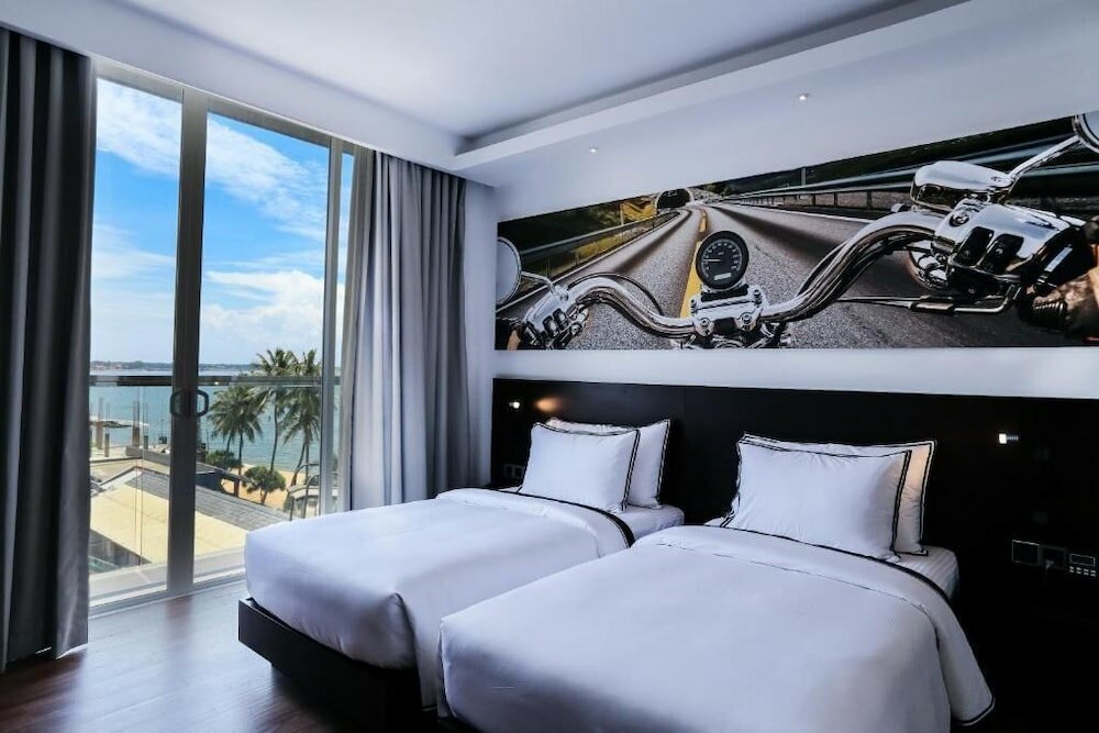 Фото отеля 2