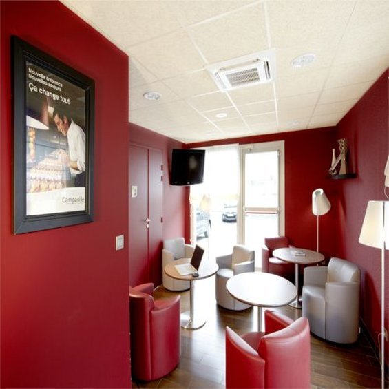 Фото Hotel Campanile Lyon Est Bron Eurexpo