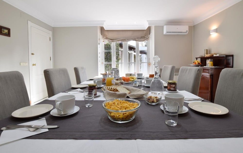 Фото Villa Antumalal